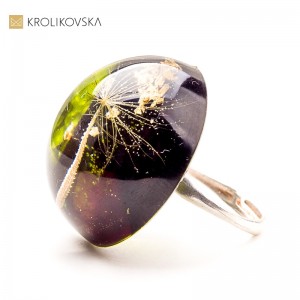 Pierścionek z żywicy – elegancki prezent pod choinkę.1