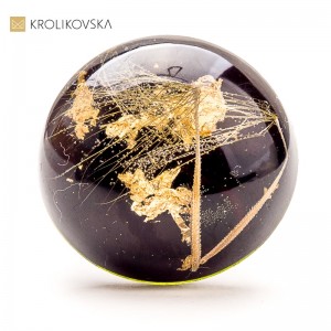 Pierścionek z żywicy – prezent na Święta Bożego Narodzenia1