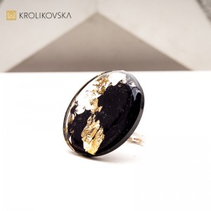 Pierścionek artystyczny – biżuteria jak obraz.