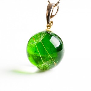 Biżuteria z żywicy handmade – autorska kolekcja inspirowana naturą.