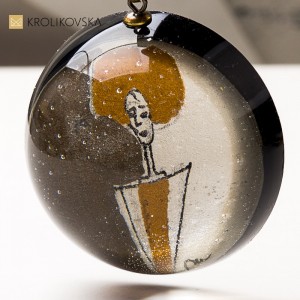 Biżuteria z zatopioną grafiką– spokój, piękno, kobiecość.