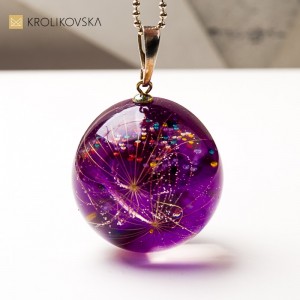 Biżuteria z natury – elegancki detal w stylu slow life.