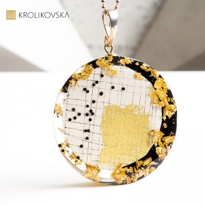 Ręcznie wykonana biżuteria z żywicy – polski design z duszą.