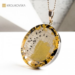 Ręcznie wykonana biżuteria z żywicy – polski design z duszą.
