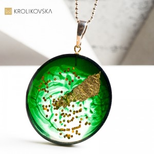 Biżuteria z żywicy artystyczna – idealna na każdą okazję.