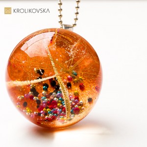 Naszyjnik z żywicy z dmuchawcem – symbol marzeń i wyjątkowy upominek.1