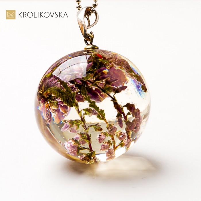 Naszyjnik z naturą – elegancka biżuteria dla niej.