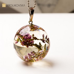 Naszyjnik z naturą – elegancka biżuteria dla niej.
