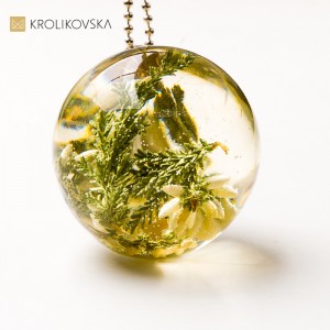 Naszyjnik z kwiatami i wrzosem – prezent dla kobiety z klasą.