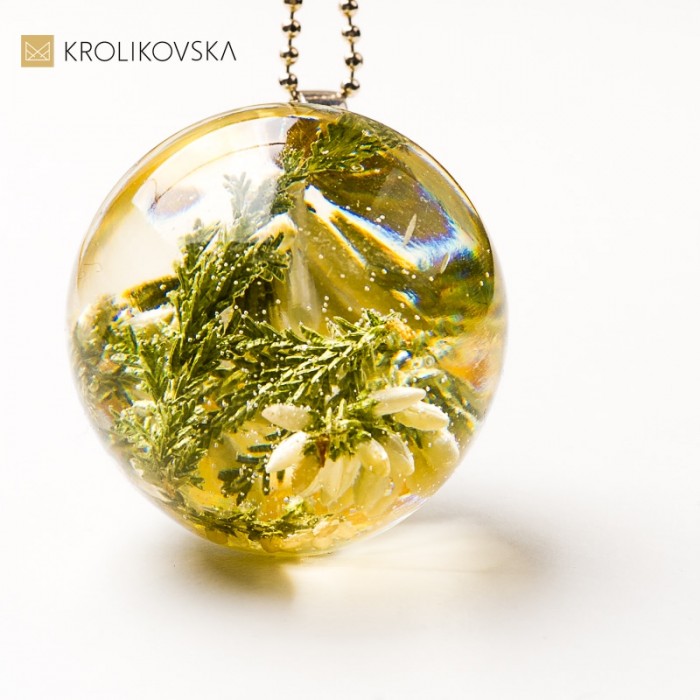 Naszyjnik z kwiatami i wrzosem – prezent dla kobiety z klasą.