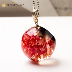 Biżuteria świąteczna – elegancki naszyjnik handmade.