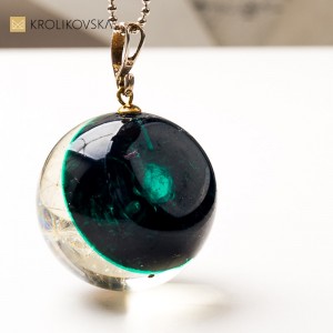 Naszyjnik z dmuchawcem – symbol marzeń i wolności.