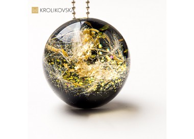 Biżuteria handmade prezent dla niej – naszyjnik z florą i stylem.