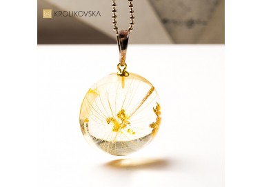 Biżuteria damska prezent – naszyjnik z roślinnym detalem.