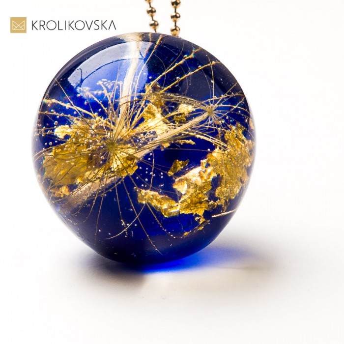 Naszyjnik -Duża Kula z dmuchawcem – Biżuteria z Żywicy.