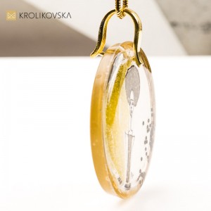 Naszyjnik z Miniaturą Obrazu – biżuteria handmade z autorską grafiką