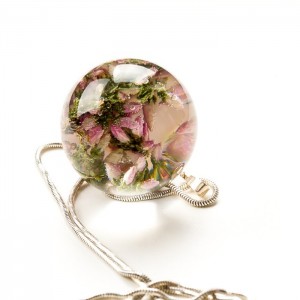 Srebrny naszyjnik z kwiatami wrzosu różowego