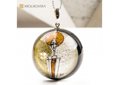 Naszyjnik Obraz w Żywicy – Kobieca Energia i Sztuka.