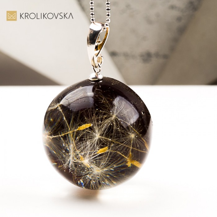 Naszyjnik kula z dmuchawcem symbol marzeń i lekkości handmade