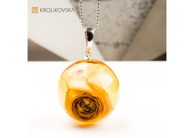 Naszyjnik kula z różą amulet spokoju i siły natury