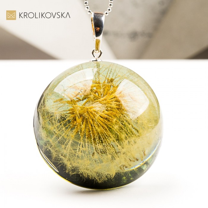 Naszyjnik kula z dmuchawcem symbol natury i równowagi handmade