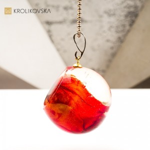 Naszyjnik kula z różą prezent na rocznicę symbol natury