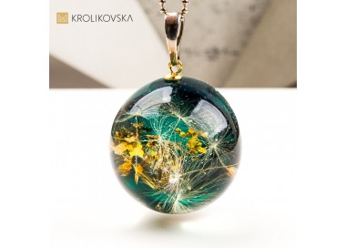 Naszyjnik kula z kwiatem polnym biżuteria inspirowana naturą