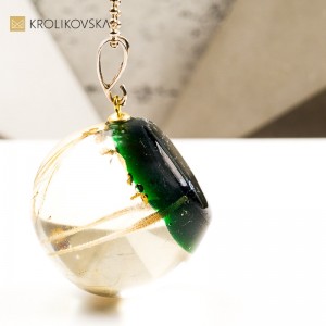 Naszyjnik kula z rośliną biżuteria z duszą handmade