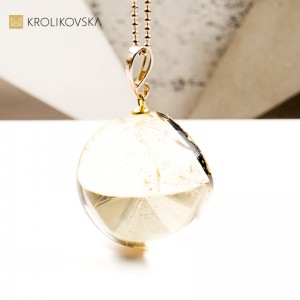 Naszyjnik kula z rośliną biżuteria handmade z natury