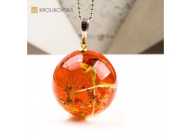 Naszyjnik kula z rośliną w żywicy biżuteria naturalna handmade