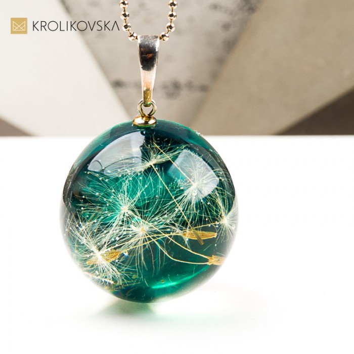 Naszyjnik z żywicy z wrzosem – biżuteria świąteczna