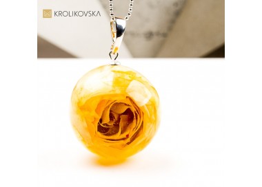 Naszyjnik kula z różą – biżuteria świąteczna handmade.