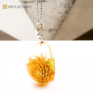 Naszyjnik kula z kwiatem, biżuteria z natury prezent handmade