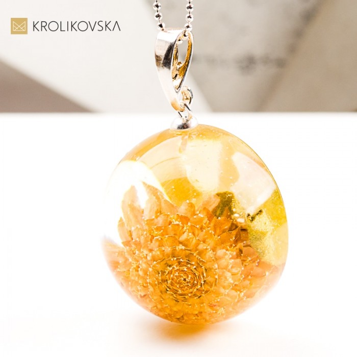 Naszyjnik kula z kwiatem, biżuteria z natury prezent handmade