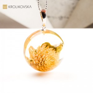 Naszyjnik kula z kwiatem, biżuteria z natury prezent handmade