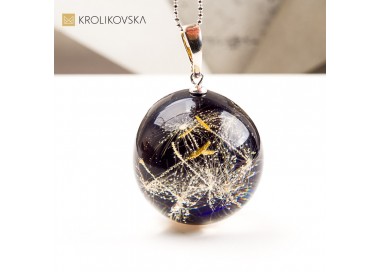 Naszyjnik kula, w żywicy biżuteria artystyczna handmade.