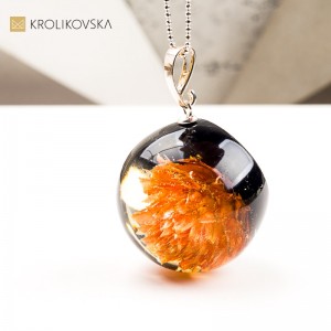 Naszyjnik kula, biżuteria artystyczna z natury handmade.