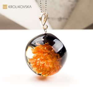 Naszyjnik kula, biżuteria artystyczna z natury handmade.