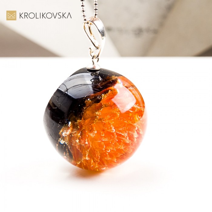 Naszyjnik kula, biżuteria artystyczna z natury handmade.