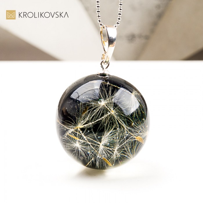 Naszyjnik kula, elegancki prezent świąteczny.