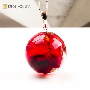 Naszyjnik kula z kwiatem polnym biżuteria świąteczna handmade