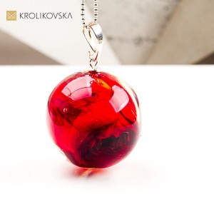 Naszyjnik kula z kwiatem polnym biżuteria świąteczna handmade