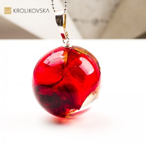 Naszyjnik kula z kwiatem polnym biżuteria świąteczna handmade