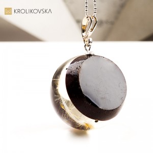 Naszyjnik kula, biżuteria handmade symbol spokoju.
