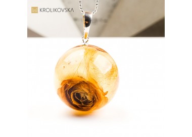 Naszyjnik kula z różą symbol natury idealny prezent bożonarodzeniowy