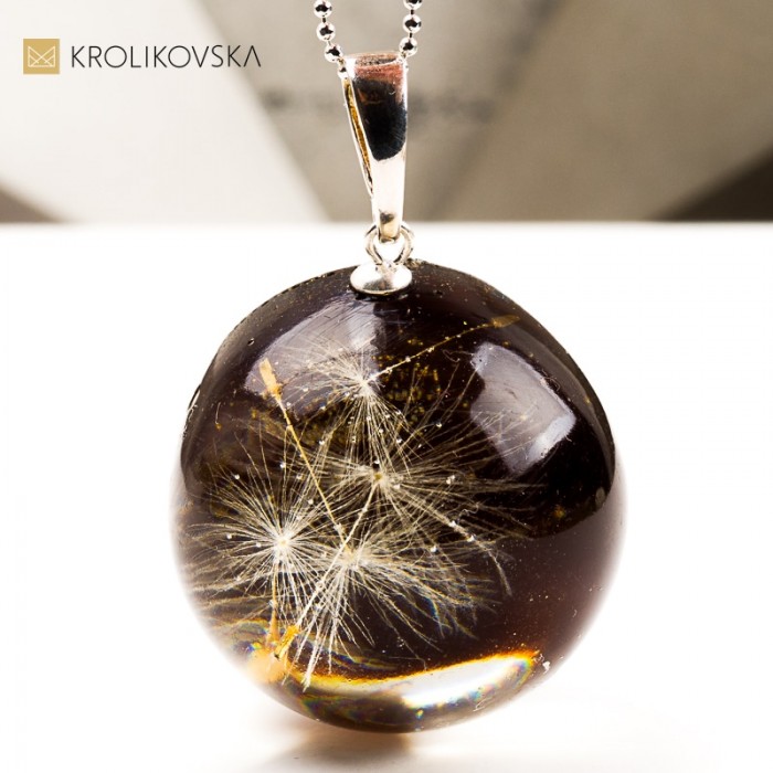 Naszyjnik kula z kwiatem polnym biżuteria z duszą handmade