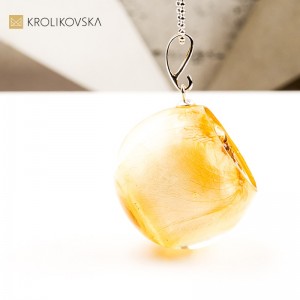 Naszyjnik kula z rośliną biżuteria artystyczna z natury handmade