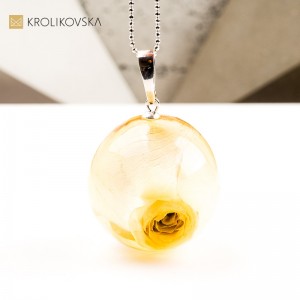 Naszyjnik kula z rośliną biżuteria artystyczna z natury handmade