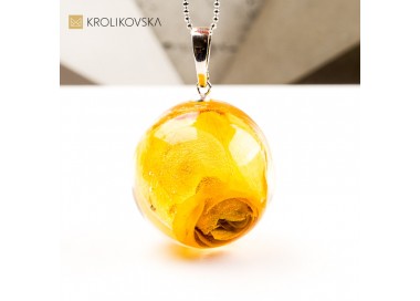 Naszyjnik kula z rośliną biżuteria inspirowana światem natury1