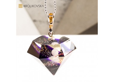 Naszyjnik kula, elegancka biżuteria artystyczna.